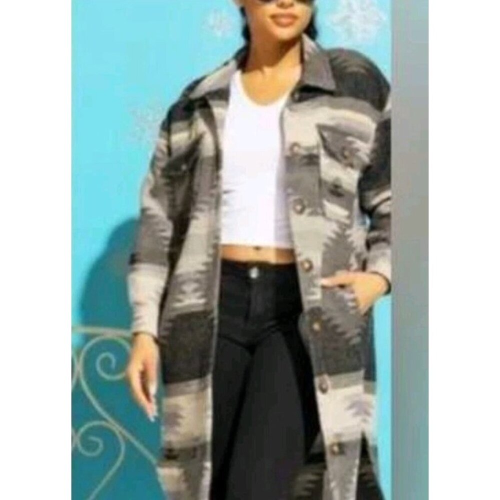 Sweet Generis Aztec Western Cowgirl Raw Hem Warm Fall Size Small Jacket Pockets
